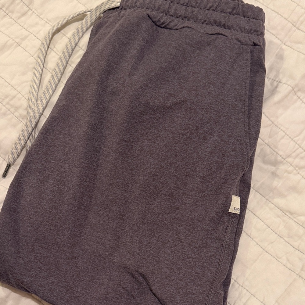 Vuori Women’s Joggers